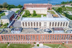 Aktan-Hapishanesi8217nde-Umutlu-ve-Aci-Dolu-Bekleyis-featured