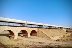 Hurmuz-Bogazi-Girisindeki-Iran-Limanina-ABD-Israil-Saldirisi-Iddiasi-featured