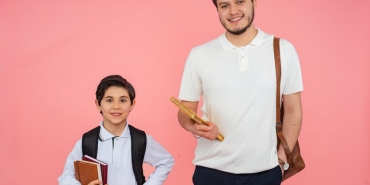 Iran-Gazze8217de-Yuzlerce-Ogrenci-ve-Ogretmen-Can-Verdi-featured