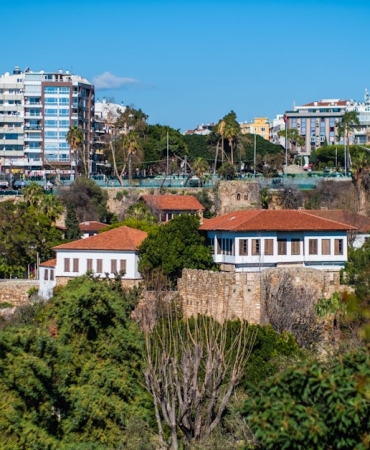 Antalya-Belediye-Baskani-Bocek8217e-Yolsuzluk-Sorusturmasinda-Ev-Hapsi-featured