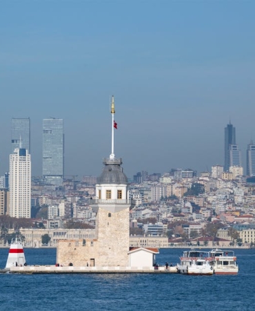Marmara-Denizi8217nde-Orta-Siddetli-Deprem-Istanbul-Hafif-Sallandi-featured